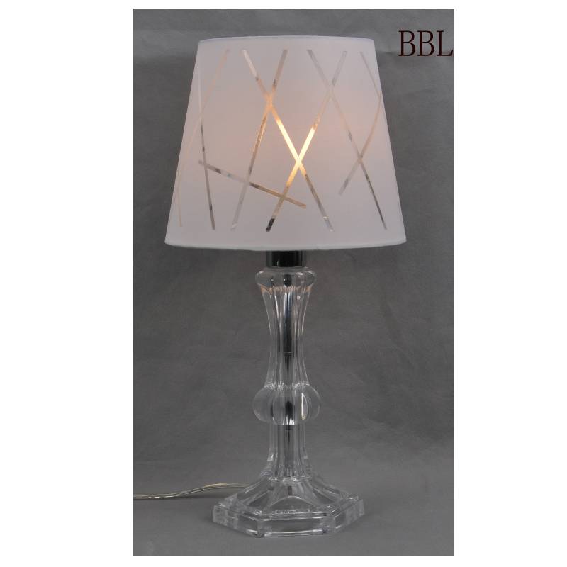 Asztalilámpa szövetárnyalattal és átlátszó akrillámpa burkolattal