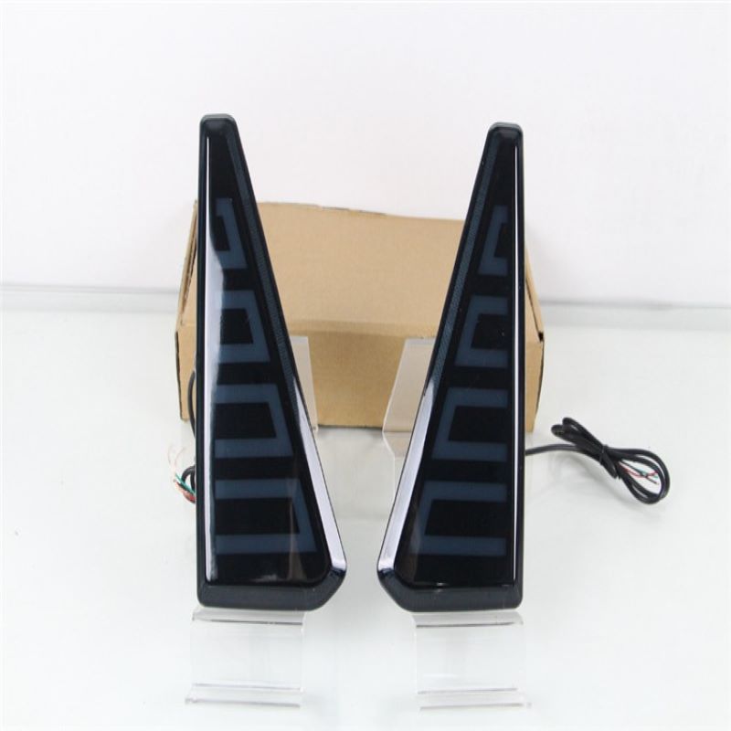 A Toyota Voxy 2016 féklámpája 2019,a Toyota Voxy 2016 hátsó lökhárító lámpája