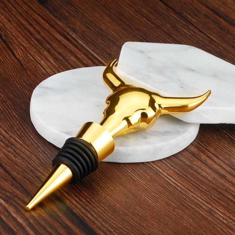 Fém dekoráció tehén fej alakú bor dugóval