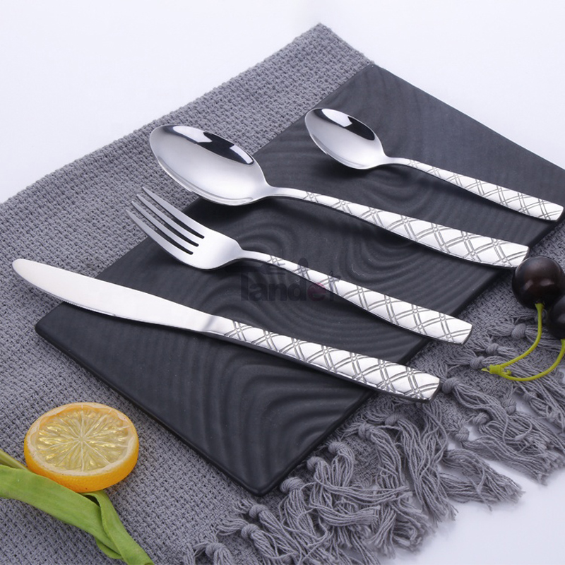 Az olcsó 16pcs étterem szállodai evőeszközöket használt.