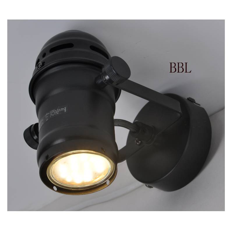 A film spotlámpa-1 U-konzollal beállíthatja az irányt