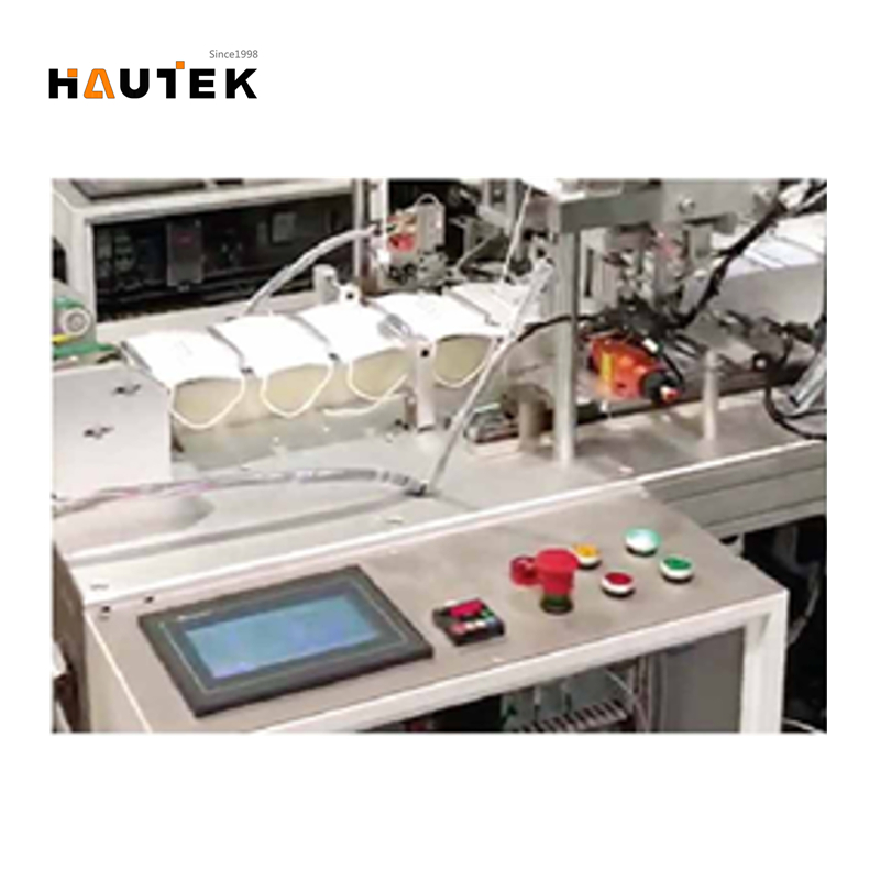 Teljes automatikusan eldobható lapos maszk készítő gép