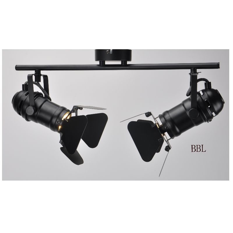 A film spotlámpa-2 U-konzollal beállíthatja az irányt