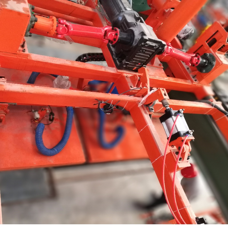 Könnyű kalcium-szilikát fórumon kompozit szendvics falpanelt készítő gép