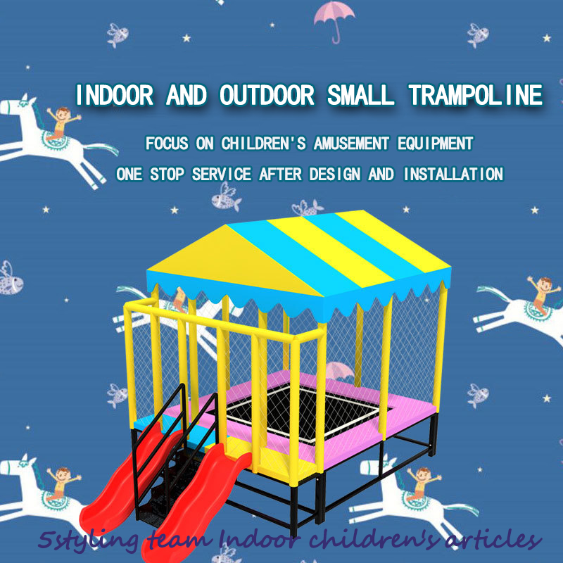 Gyerek trambulin az óvodában; beltéri és kültéri trambulin; kültéri park tér; a gyártó testreszabott ragacsos trambulinja