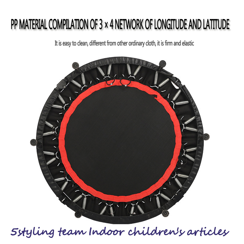 Középkorú rugós trambulin-edzőterem, körös négyzetű gyermekek, trambulin, háztartási fitnesz-trambulin