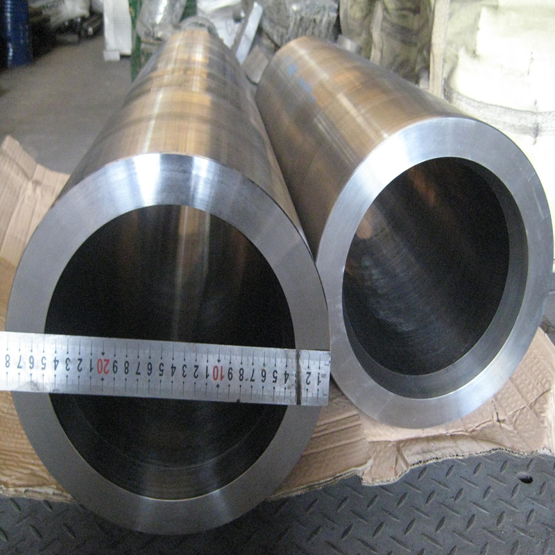 Inconel®718 csöves fogas, hüvelyes hüvely (nemn07718, www.nr.2.4668, ötvözet 718)
