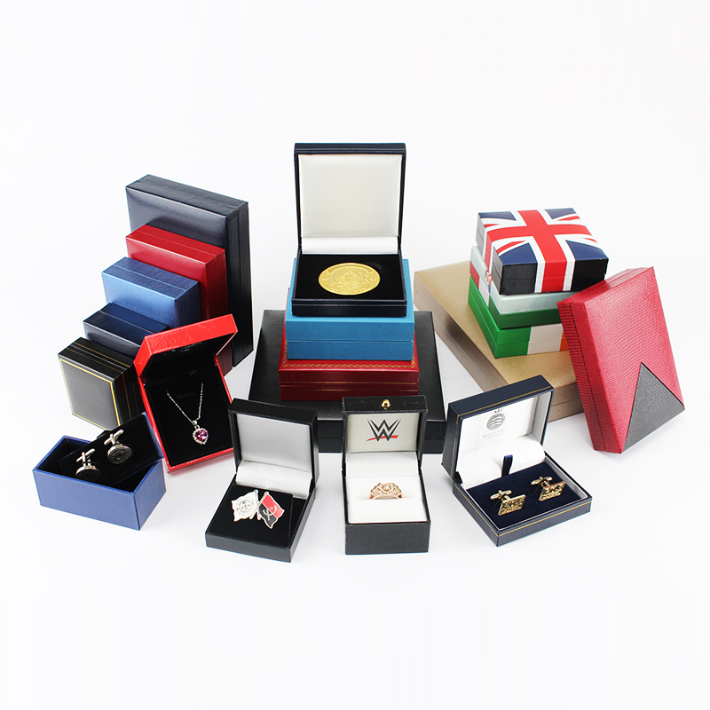 ékszer doboz fém jelvények doboz nyakkendő doboz