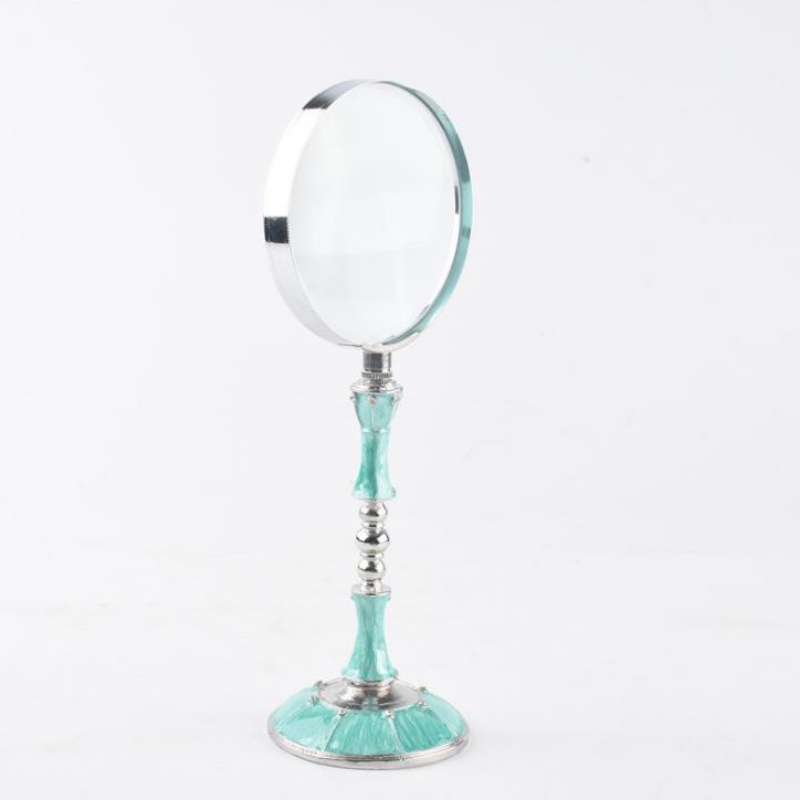 Modern és kreatív házi dekoráció, nappali, cinkötvözet technológia, tanulmány, kiállítás, fémnagyító