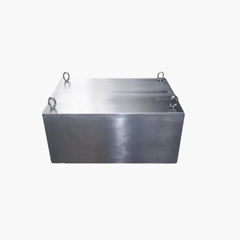 A szállítószalag fölött lévő mágneses elválasztó mágneses lemez gyorsan elválasztja az erős mágneses 14000 Gs-t