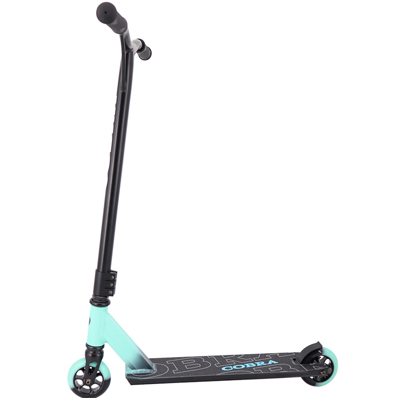 új olcsó motoros mutatványi robogó (két színű)