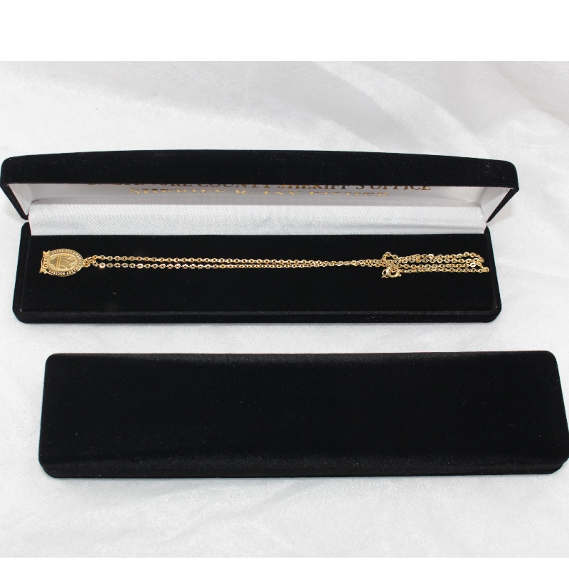 D-11 egyedi nagykereskedelmi fekete bársony doboz jelvény és nyaklánc számára