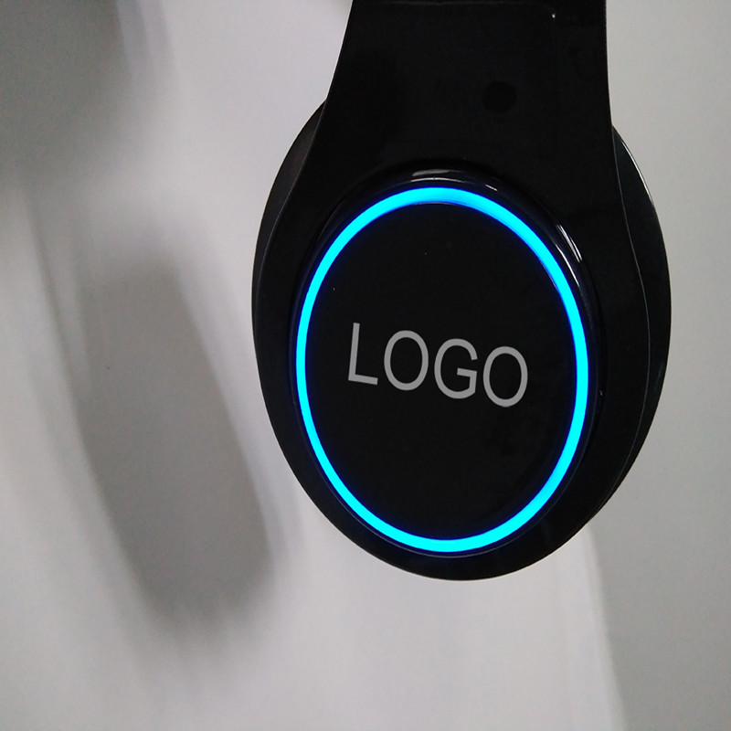 LED izzó vezeték nélküli Bluetooth fejhallgató