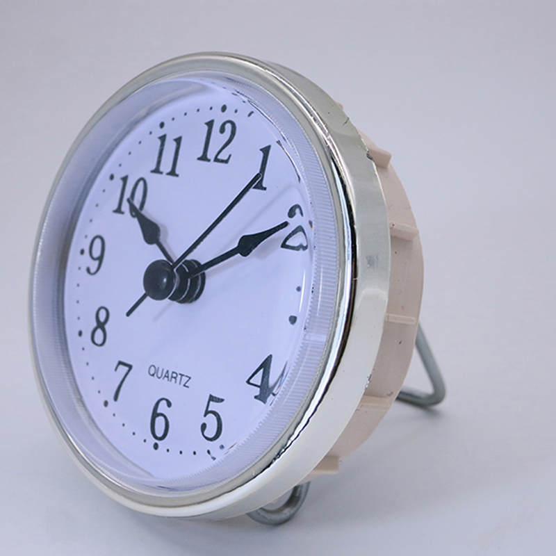 átmérő 65mm, kerek fal, ezüst színű óra