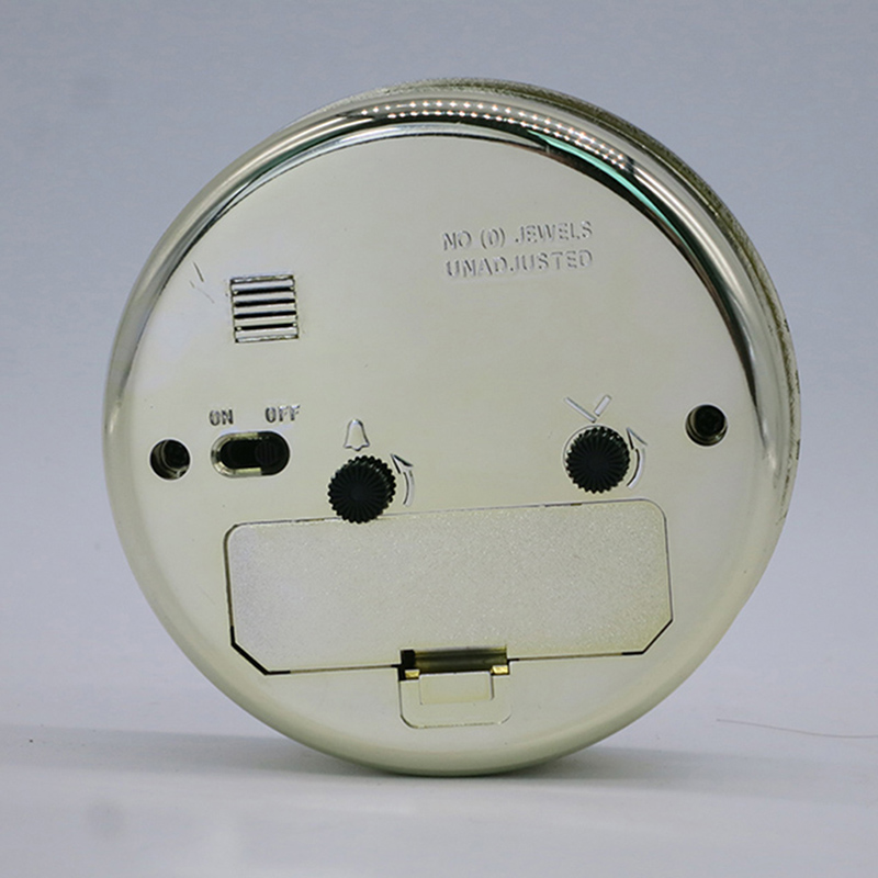 89mm átmérőjű arany ébresztőóra behelyezése