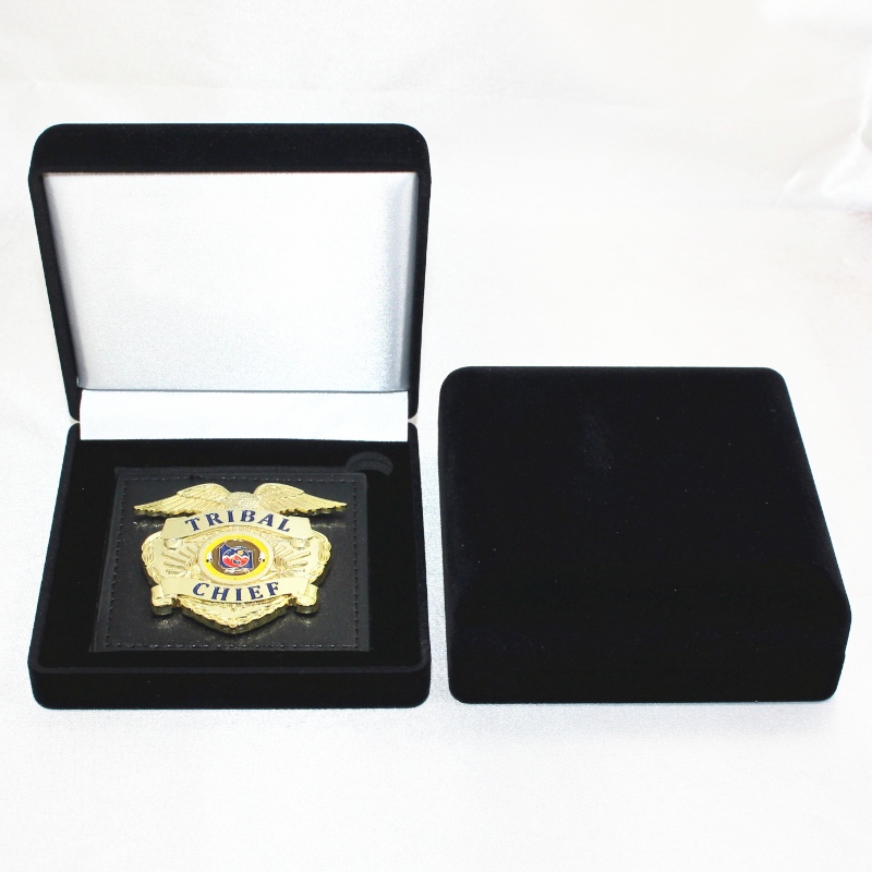 D-33L cikk kerek alakú bársonydoboz érme, érme és jelvény számára, mm. 100 * 100 * 39 mm, súlya körülbelül 96 g