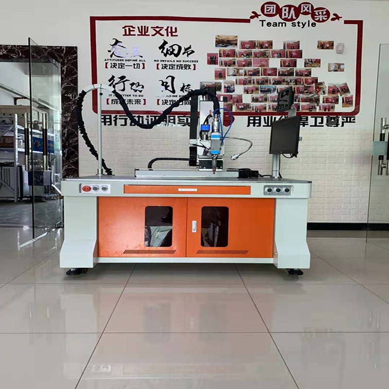 1000w fiber lézerhegesztő rendszer 4 tengely cNC gép ára varrat nélküli víz csapautomata lézerhegesztőgép