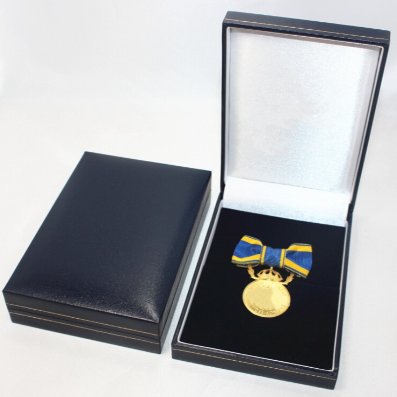 Cikk V-14 téglalap műbőr papírdoboz 88 * 128 * 30 mm-es éremhez, érme és jelvény stb. 88 * 128 * 30, súlya körülbelül 120 g