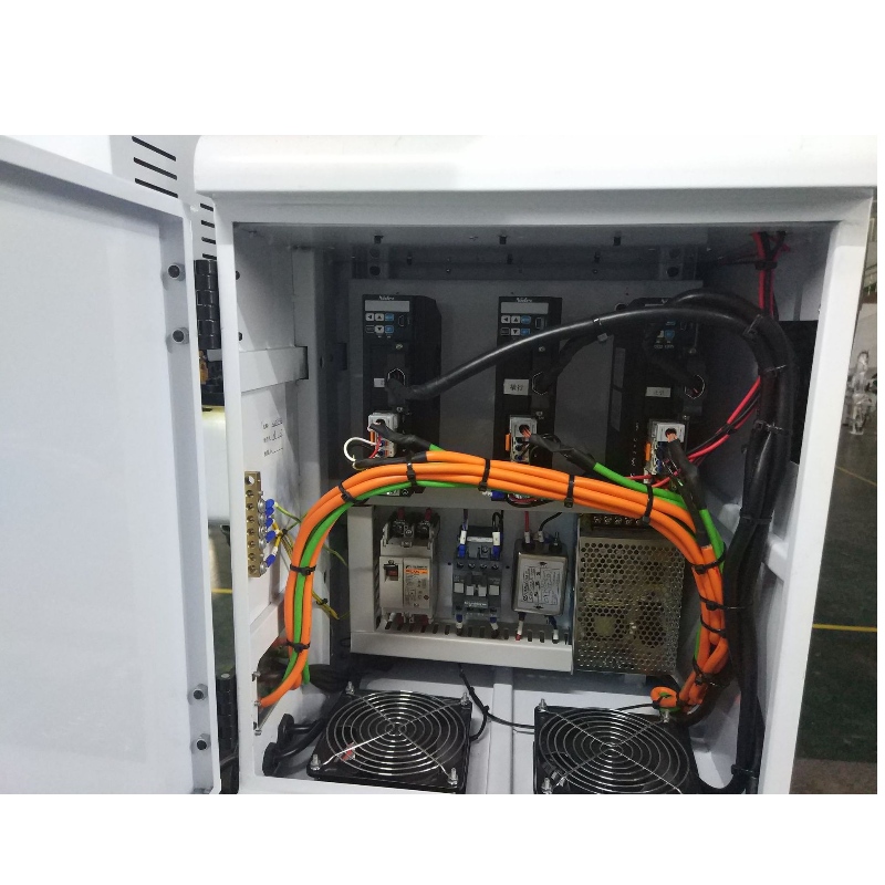 AC szervomotor háromtengelyes robotkar CNC-gépekhez és fröccsöntő gépekhez 650T alatt