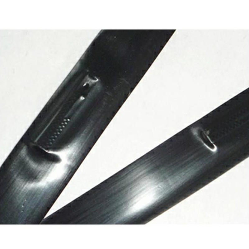 Helyezzen csepegtető öntözőszalagot