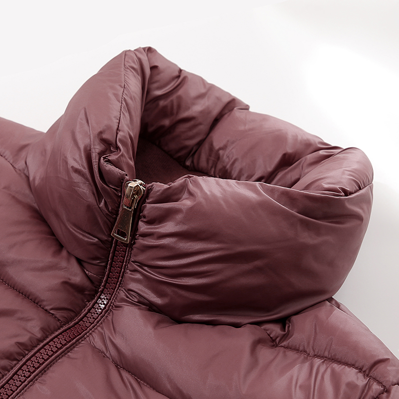 Hölgyeknek meleg kabátjuk van