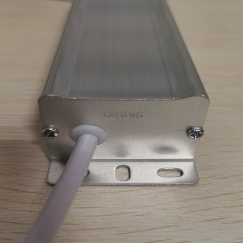 Zhongshan magas minőségű vezető 60W Super Slim tápegység állandó feszültségállandó áram