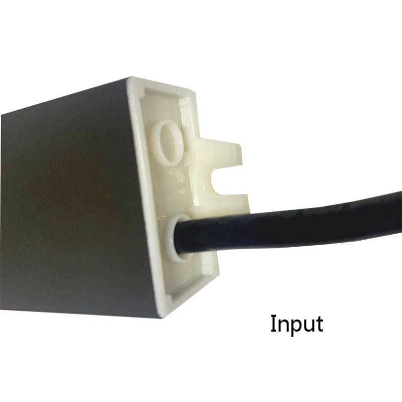 10w 1.2A 12V nagyfeszültségű állandó feszültségű, esőálló fekete szürke ólommal rendelkező alumínium hüvelyes vezető supply