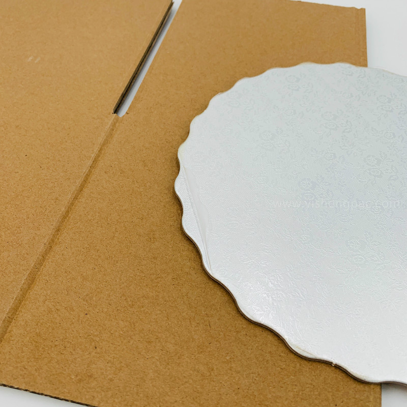 A tortásdoboz dekorációjának különböző mérete, a tortásdoboz szállítói