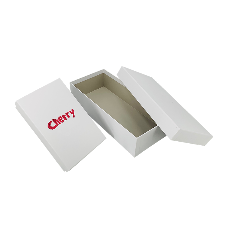 Doboz mini pezsgő és fényes esküvői boros dobozhoz