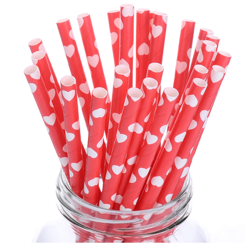 Szerelmes papír szívószálak