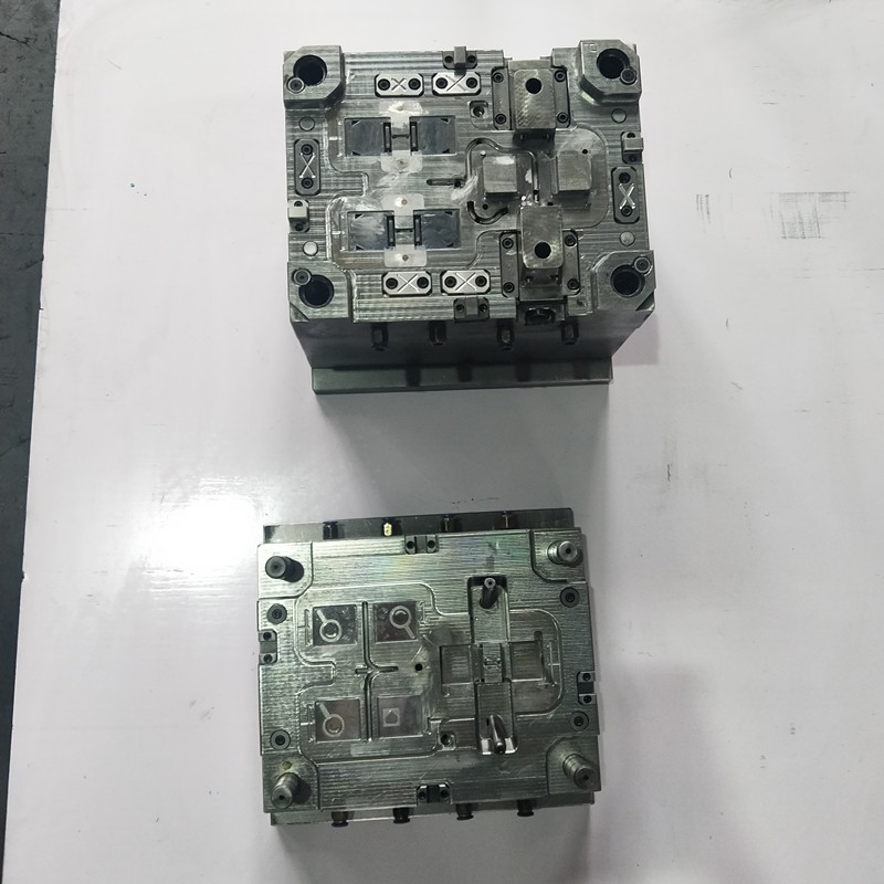 Benchmark Block penész