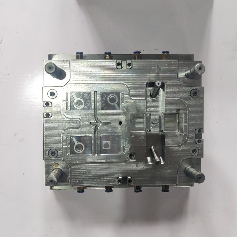 Benchmark Block penész