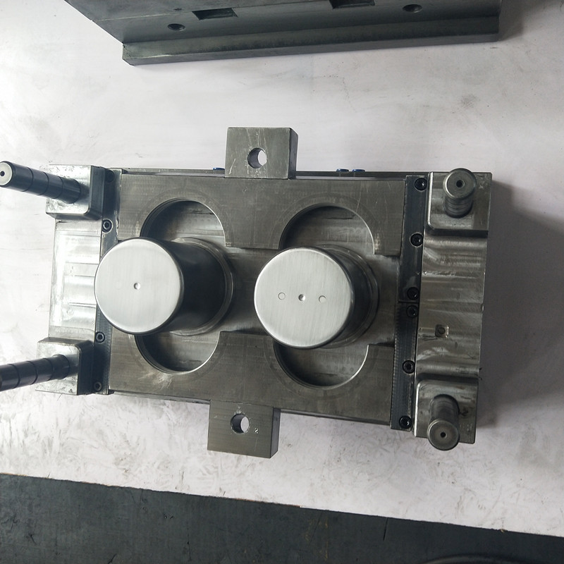 Műanyag vödör penész