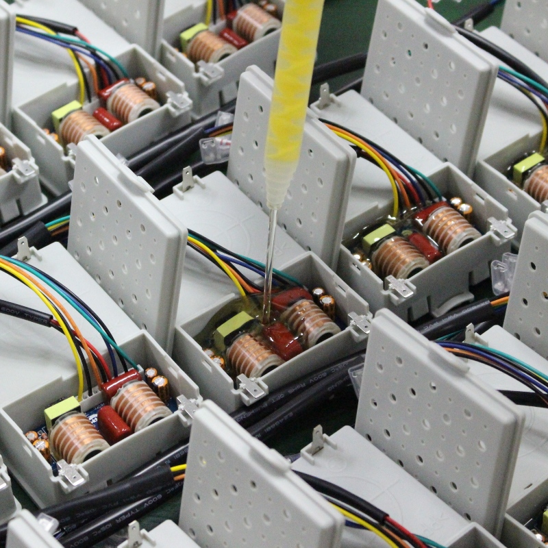 Az Fm-107 szigetelőanyag oldószermentes, kétkomponensű poliuretán szigetelőanyag