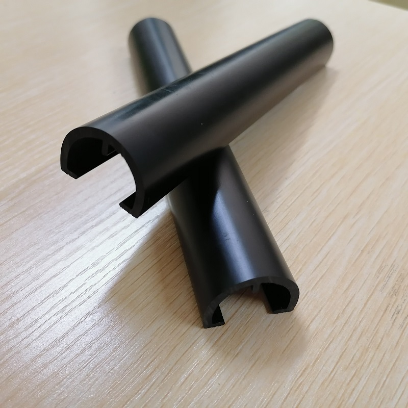 Egyéni gyártó tűzgátló PVC profilú C-csatorna a védőburkolathoz a kínai beszállítótól