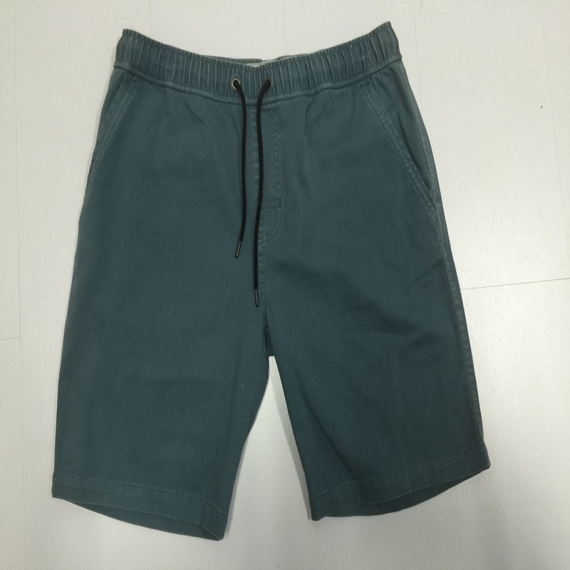 A férfiak rövidek.