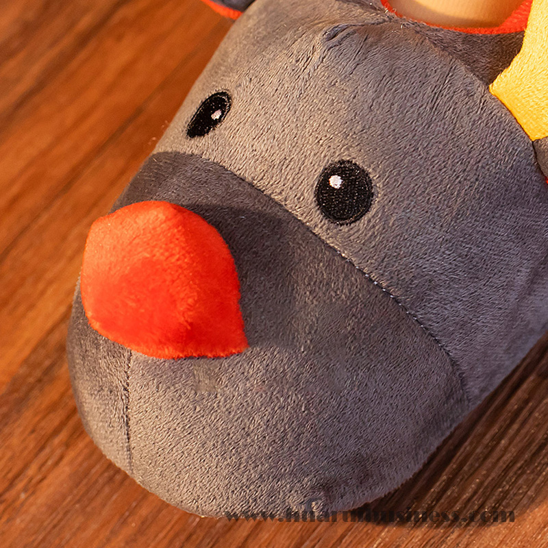 Meleg szobapapucs, rénszarvas, jegesmedve, medvemancs házi papucs, nem csíkos, pöttyös és medvemancs, házipapucs