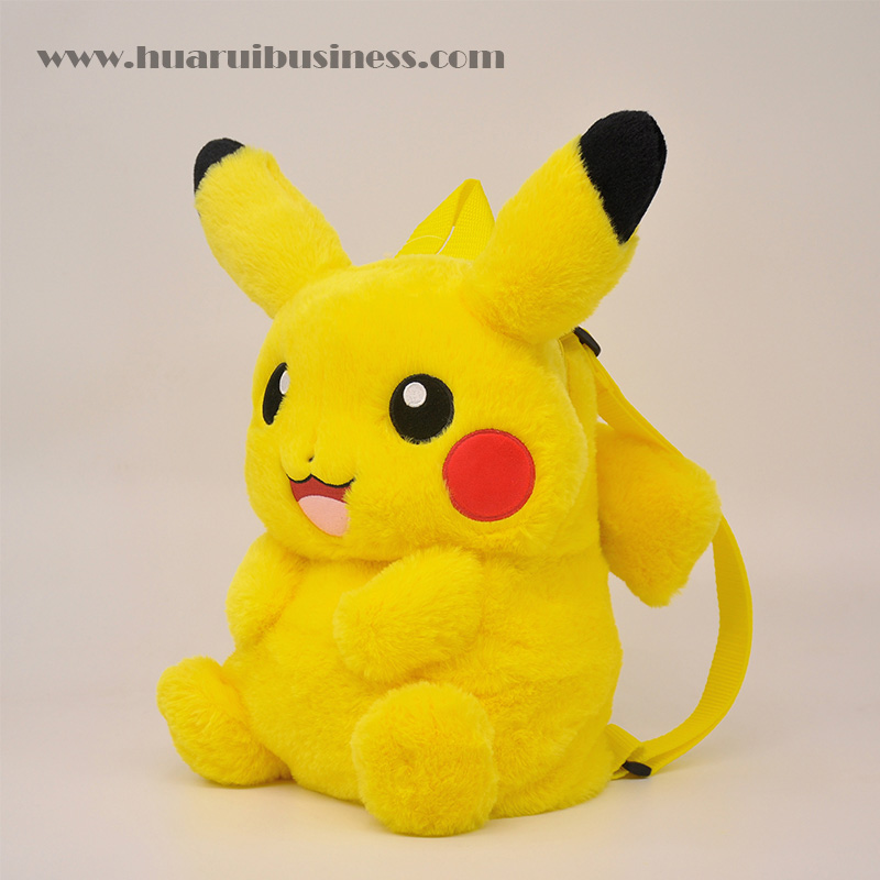 Pikachu plush hátizsák
