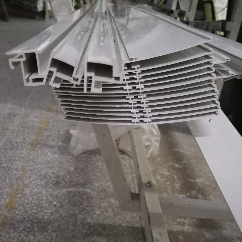 Miért használják széles körben az egyedi vagy szabványos PVC csöveket az iparágak legkülönbözőbb területein?