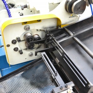 HB-60motorkerékpár, tengelymegvilágító cső, automatikus menetvonal-görgető gép