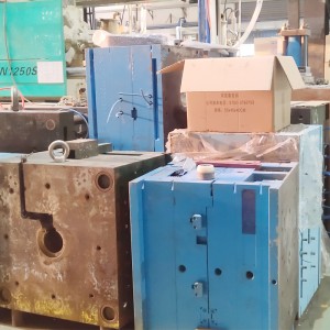 Kiváló minőségű Shenzhen penészgyár Testreszabott gépi műanyag alkatrészek fröccsöntése