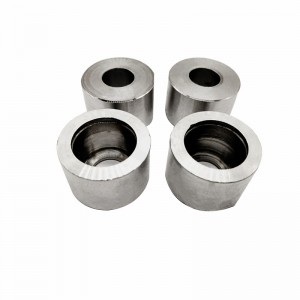 Gyárilag testre szabott szolgáltatás Precíziós CNC-megmunkált alumínium persely