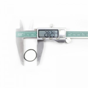 Gyári közvetlen értékesítés 25 mm átmérőjű fekete természetes gumiszalag nagy rugalmassággal és szívóssággal spot nagykereskedelem