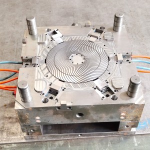 Kína gyár kiváló minőségű testreszabott műanyag fröccsöntő penész