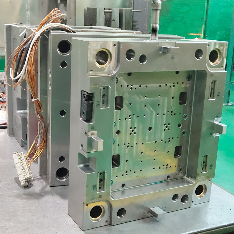 A Jiabling támogatja a szegénység megkönnyebbülését a CHUXIONG-ben, Yunnanban