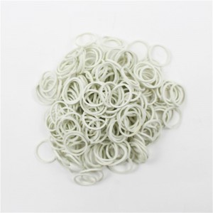 Factoty közvetlen értékesítésű mini fehér gumiszalagok nagy rugalmassági szilárdságú szívósságú gumigyűrű az adatcsomag kötegéhez