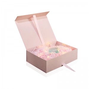 Nagykereskedelmi lehajtható fedele mágneses doboz karton Gyártó Egyedi Logonyomtatás karton mágneses zárral