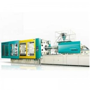 Két lemezes hidraulikus műanyag fröccsöntő gép