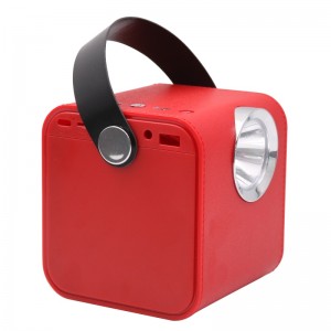 FB-BS5060 Fa Bluetooth hangszóró LED-es fáklyával