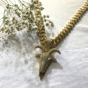 Zircon szilárd szarvasfej hip-hopnyaklánc